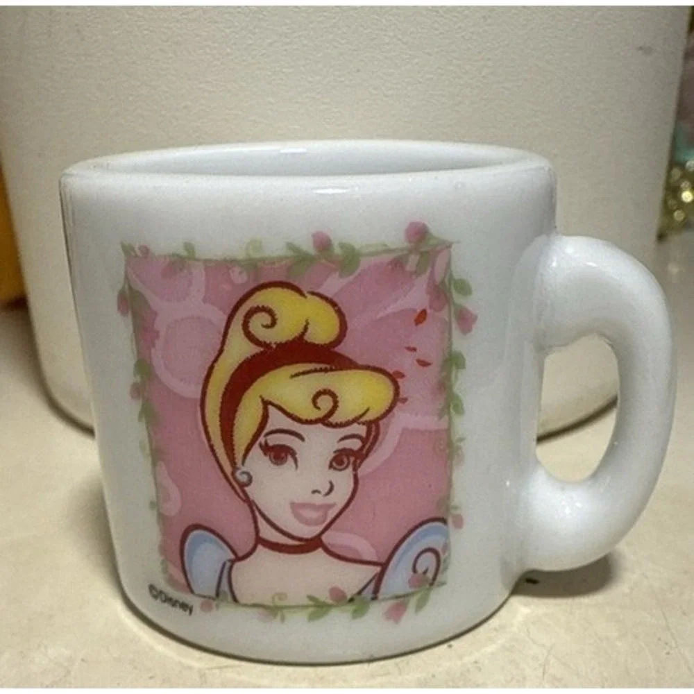 Disney Princess Cinderella Miniature 1